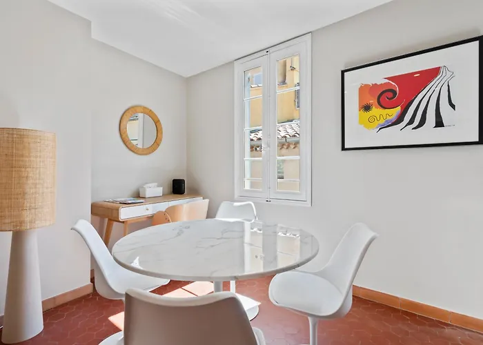 Apartment Portail Neuf *