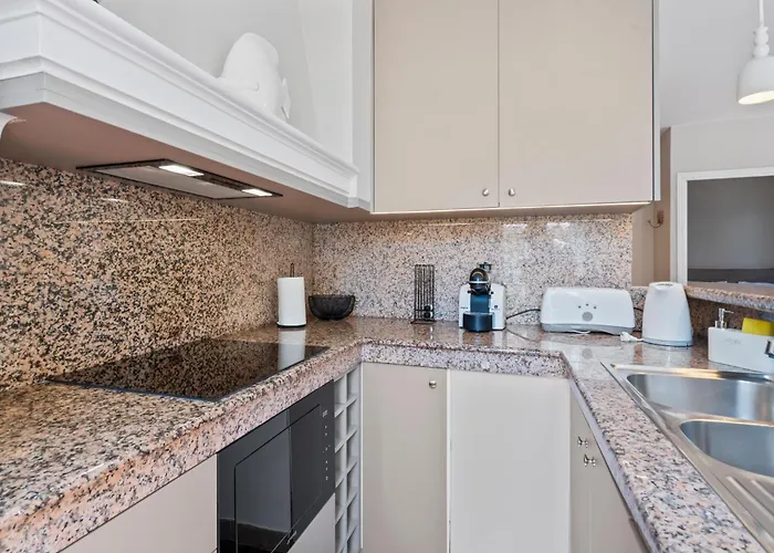 Portail Neuf Saint-Tropez